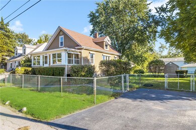 16 Beechcrest St, Warwick, RI 02888 - photo 2