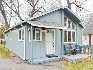 6768 Buckland Ave, West Bloomfield, MI 48324 - photo 2