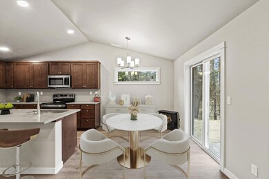 36_1467 pinecrest drive - virtual staged