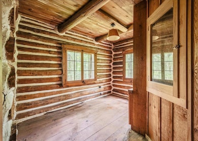 205 Pine View