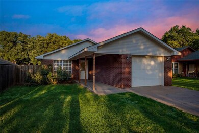 605 Houston St, Pottsboro, TX 75076 - photo 2