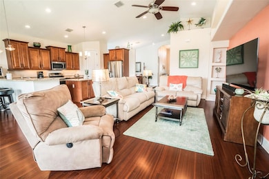 562 Bimini Bay Blvd, Apollo Beach, FL 33572 - photo 4