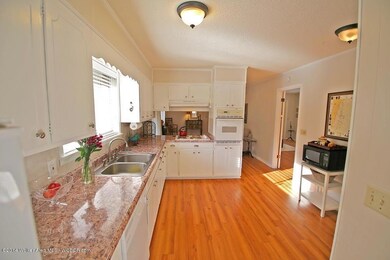 Kitchen w/new counters & appliances