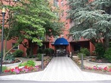 Sagamore Place Condominiums unit 517, Quincy, MA 02171 - photo 2