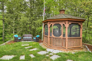 51 Barrington Dr, Bedford, NH 03110 - photo 5