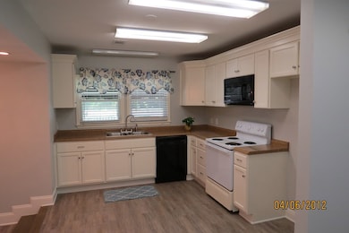 2202 E Canal St, Picayune, MS 39466 - photo 3