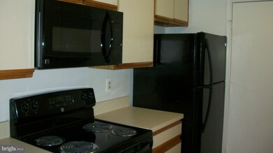 3313 Sir Thomas Dr unit 21, Silver Spring, MD 20904 - photo 3
