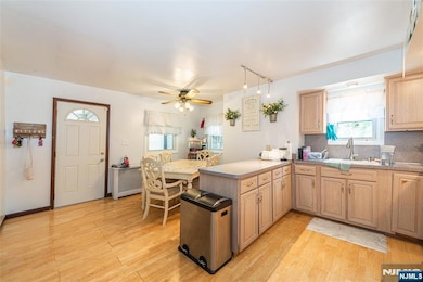 31 Spring St, Bloomfield, NJ 07003 - photo 2