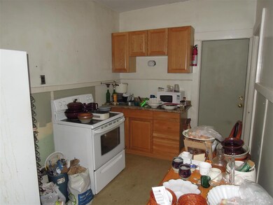 2 Atkinson St, Bellows Falls, VT 05101 - photo 5