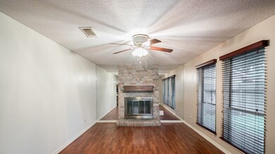 15402 Meadow Village Dr, Houston, TX 77095 - photo 3