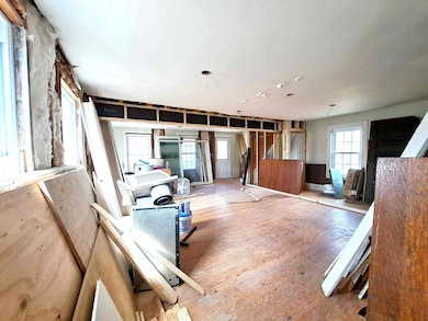 1176 New Hampshire Route 175, Campton, NH 03223 - photo 4