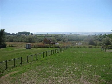 2311 Lower Pond Ln, Homedale, ID 83628 - photo 3