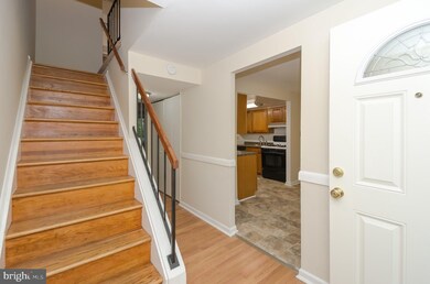 8996 Watchlight Ct, Columbia, MD 21045 - photo 3