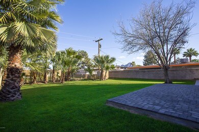 740 E Rose Ln Phoenix AZ