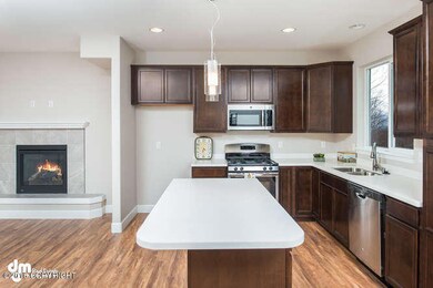 20206 Eagles Nest Court-small-004-20-Kit