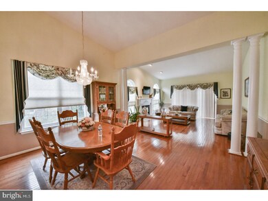 98 Wheatsheaf Ln unit 98, Norristown, PA 19403 - photo 3