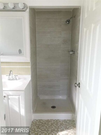 6326 61st Ave, Riverdale, MD 20737 - photo 6