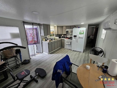 28313 U S 27 unit 23, Leesburg, FL 34748 - photo 2