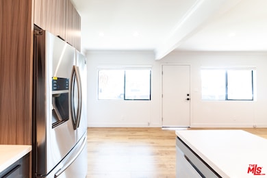 4865 Saint Elmo Dr unit 6, Los Angeles, CA 90019 - photo 5