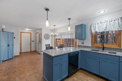 13 Madison St, Concord, NH 03301 - photo 5