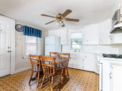 185 1/2 Kinsley St, Nashua, NH 03060 - photo 4