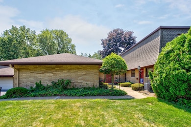 2727 S Lakeshore Dr unit F-24, St. Joseph, MI 49085 - photo 3