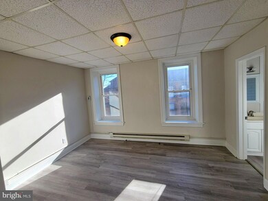 259 Chestnut St unit 2, Pottstown, PA 19464 - photo 4