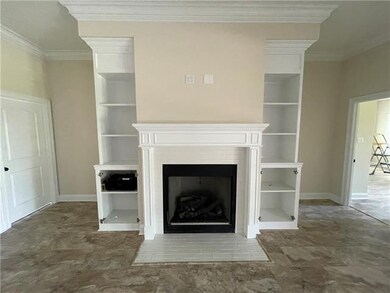 Living Room / Fireplace