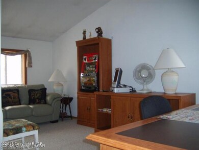 444 Robinwood Dr, Tobyhanna, PA 18466 - photo 6