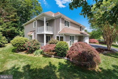 8924 Cross Chase Cir, Lorton, VA 22079 - photo 4