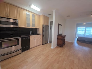 2131 NE 42nd Ct unit 208E, Lighthouse Point, FL 33064 - photo 2