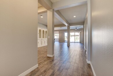 2636 E Hazeltine Way-7