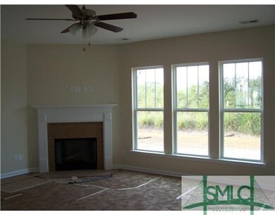Den/Family/Great Room. Large family room, great fo