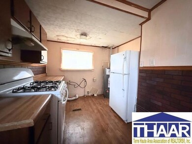 104 S 6th St, Farmersburg, IN 47850 - photo 5