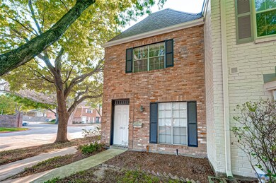 1323 Country Place Dr, Houston, TX 77079 - photo 3