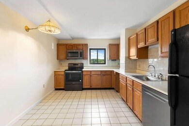 196 Locust St unit 2-508, Lynn, MA 01904 - photo 4