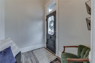 198 W Adams St, Franklin, IN 46131 - photo 5