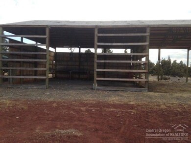 4000 SE McCaffery Rd, Redmond, OR 97756 - photo 3