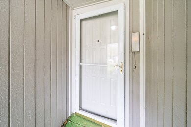 267 E Castle Harbour Dr, Friendswood, TX 77546 - photo 2