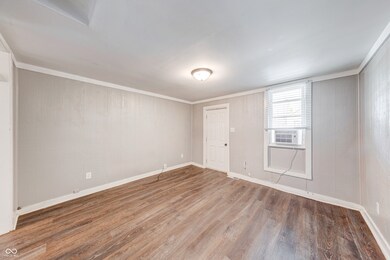 930 Union St, Columbus, IN 47201 - photo 5