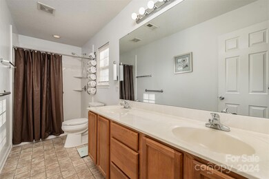 930 Faye St, Statesville, NC 28677 - photo 5