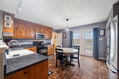 3747 Custis Millpond Rd, West Point, VA 23181 - photo 6