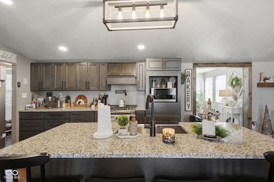 4910 N 200 W, Columbus, IN 47201 - photo 5