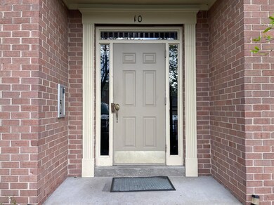 10 Meadow Ln unit 8, Highland Heights, KY 41076 - photo 2