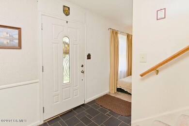 Entry/Foyer