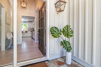 15-web-or-mls-3016 WALTON WAY (c)-4330
