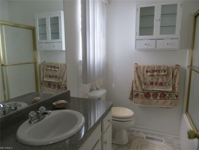 118 Waters Way Dr unit 18, Willowick, OH 44095 - photo 2