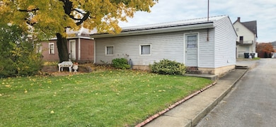 315 Fountain Ave, Ellwood City, PA 16117 - photo 3