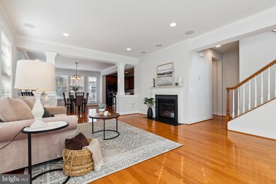 2083 Hunting Creek Ct, Alexandria, VA 22303 - photo 4