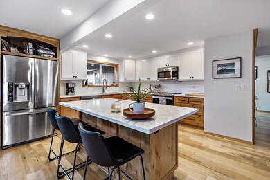 1251 Paulita Dr, Medford, OR 97504 - photo 4